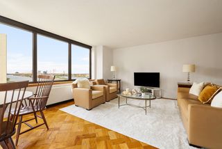 415 E 37th St # 21 # J, New York City, NY 10016