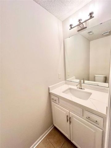 8801 N Kirkwood Avenue, Kansas City, MO 64154