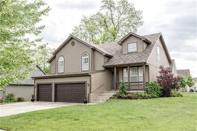 8801 N Kirkwood Avenue, Kansas City, MO 64154