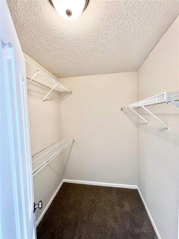 8801 N Kirkwood Avenue, Kansas City, MO 64154