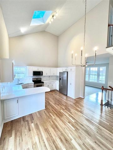 8801 N Kirkwood Avenue, Kansas City, MO 64154
