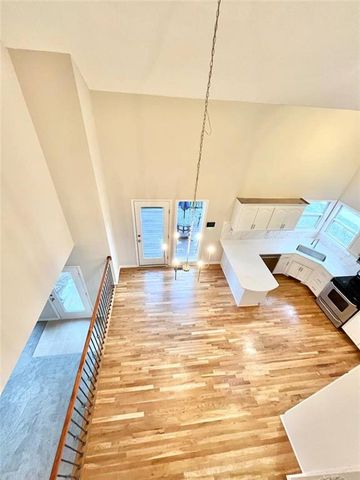 8801 N Kirkwood Avenue, Kansas City, MO 64154