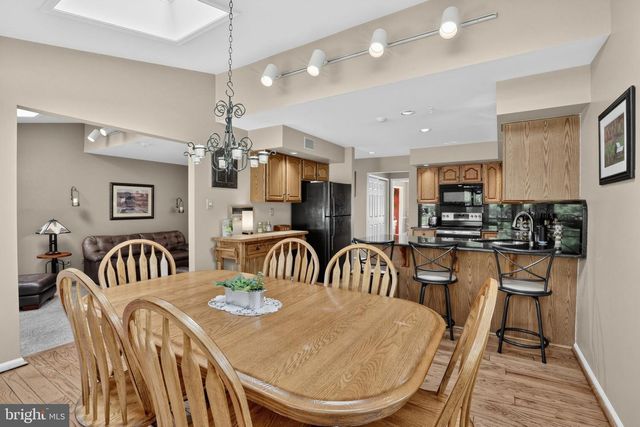 700 FOX HOLLOW DR, Yardley, PA 19067