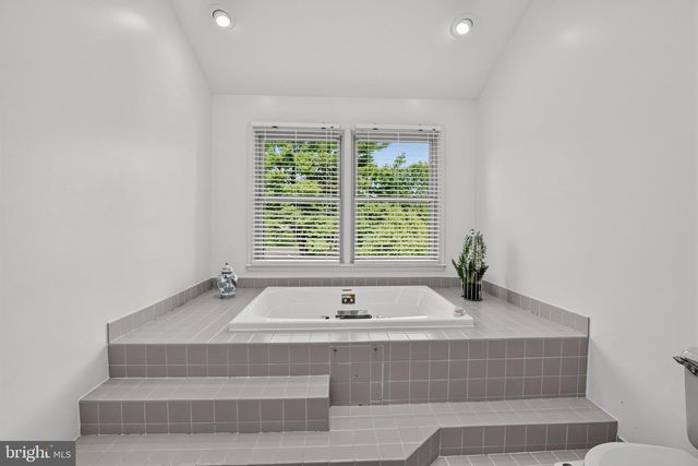 700 FOX HOLLOW DR, Yardley, PA 19067