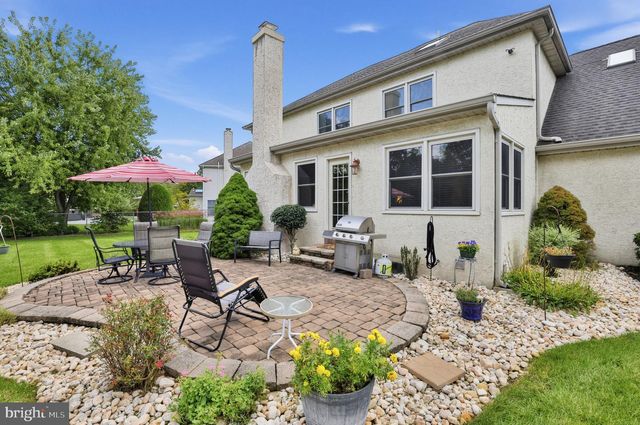 700 FOX HOLLOW DR, Yardley, PA 19067