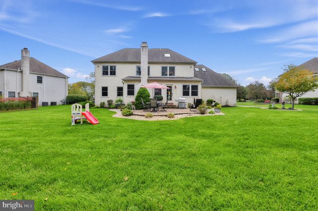 700 FOX HOLLOW DR, Yardley, PA 19067
