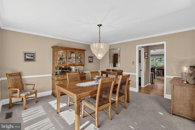 700 FOX HOLLOW DR, Yardley, PA 19067