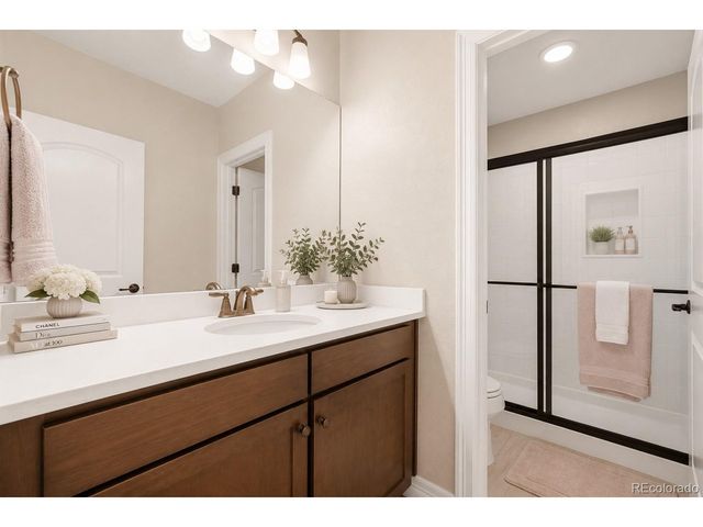 8641 S De Gaulle Ct, Aurora, CO 80016