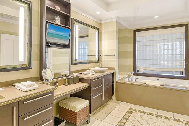 915 SEASIDE DRIVE 606, Weeks 14-17, Sarasota, FL 34242