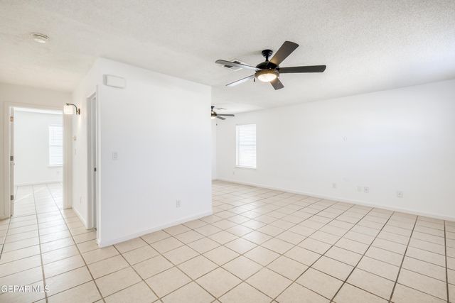 5982 Valle Del Sol Drive, El Paso, TX 79924