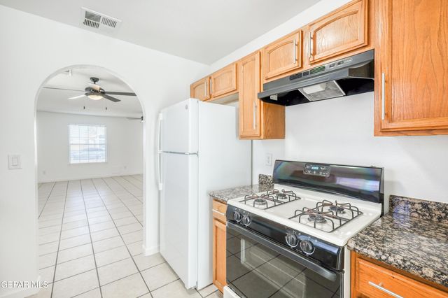 5982 Valle Del Sol Drive, El Paso, TX 79924