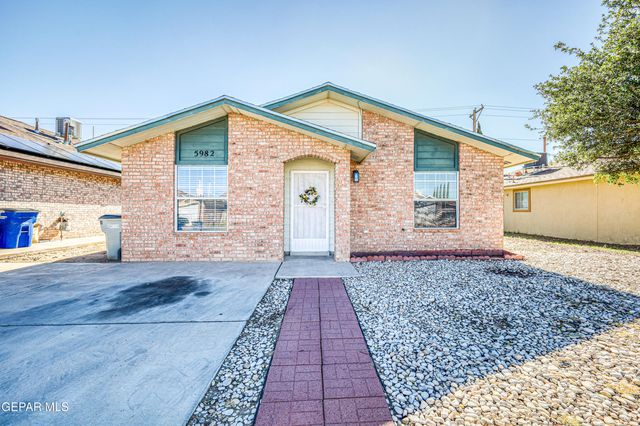 5982 Valle Del Sol Drive, El Paso, TX 79924