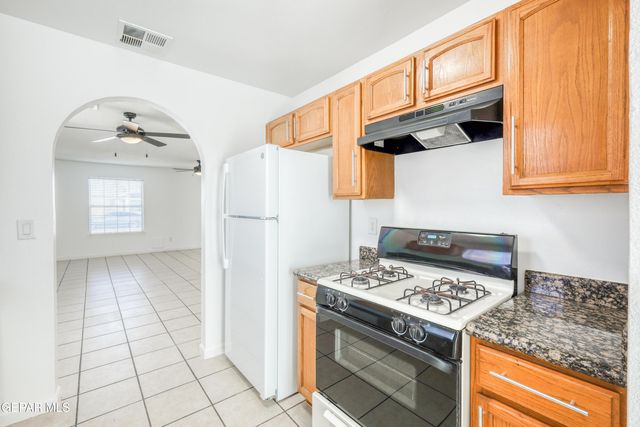 5982 Valle Del Sol Drive, El Paso, TX 79924