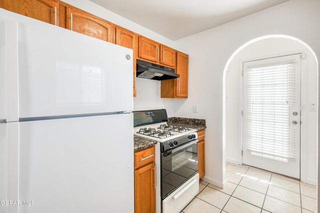 5982 Valle Del Sol Drive, El Paso, TX 79924