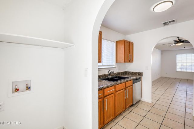 5982 Valle Del Sol Drive, El Paso, TX 79924