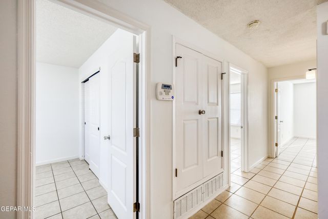 5982 Valle Del Sol Drive, El Paso, TX 79924