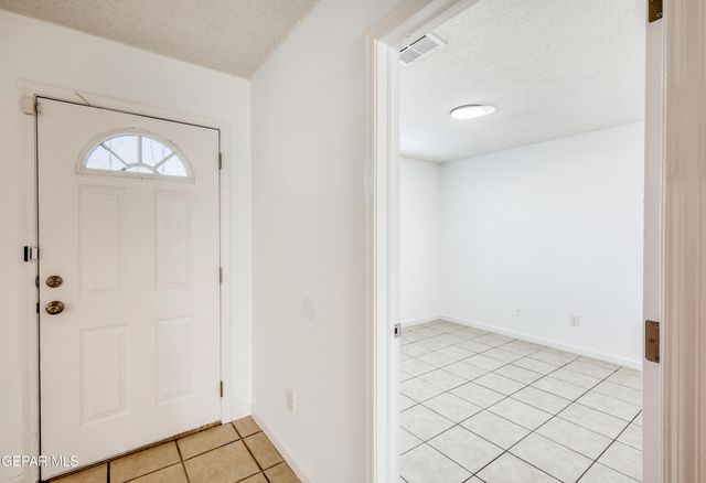 5982 Valle Del Sol Drive, El Paso, TX 79924