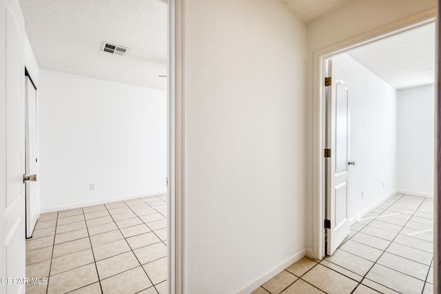 5982 Valle Del Sol Drive, El Paso, TX 79924