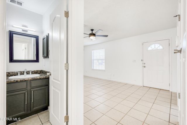 5982 Valle Del Sol Drive, El Paso, TX 79924