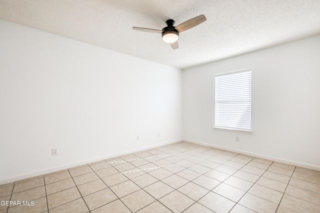 5982 Valle Del Sol Drive, El Paso, TX 79924