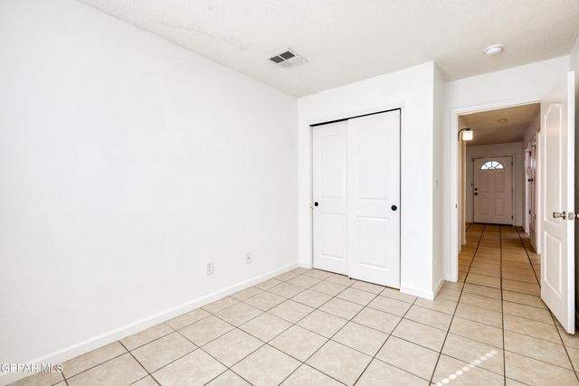 5982 Valle Del Sol Drive, El Paso, TX 79924