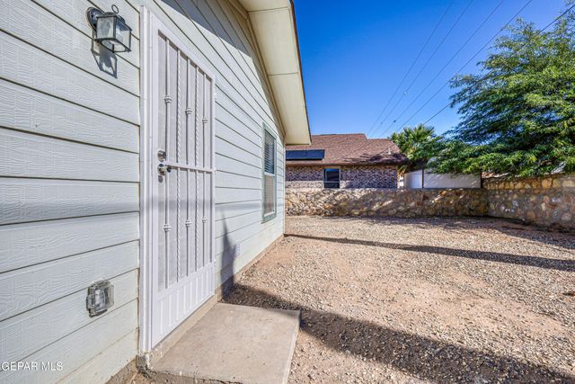 5982 Valle Del Sol Drive, El Paso, TX 79924