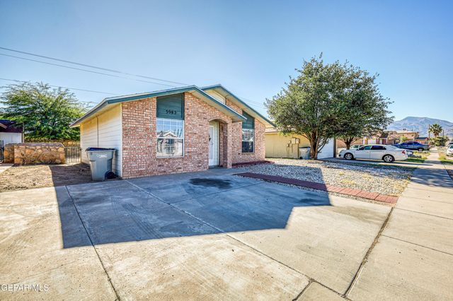 5982 Valle Del Sol Drive, El Paso, TX 79924