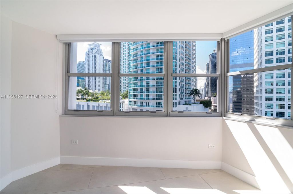 Image 13 of property listing at 825 Brickell Bay Dr 1448, Miami, FL 33131