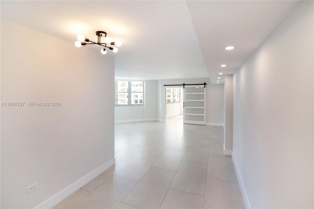 Image 9 of property listing at 825 Brickell Bay Dr 1448, Miami, FL 33131