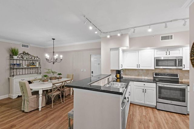 11790 Saint Andrews Place 102, Wellington, FL 33414