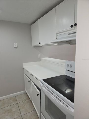 921 W OAK RIDGE ROAD C, Orlando, FL 32809