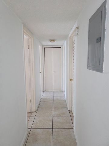 921 W OAK RIDGE ROAD C, Orlando, FL 32809