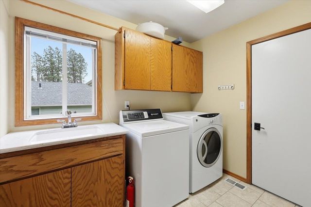 4709 E 41st Ct, Spokane, WA 99223