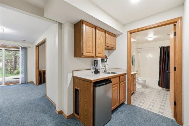 4709 E 41st Ct, Spokane, WA 99223