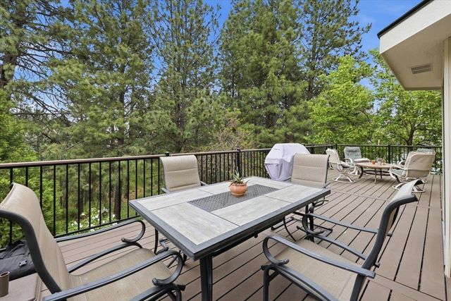 4709 E 41st Ct, Spokane, WA 99223