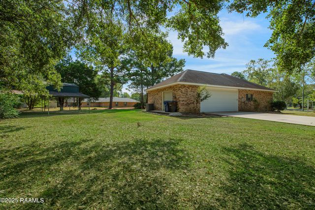284 Meadow Circle, Opelousas, LA 70570