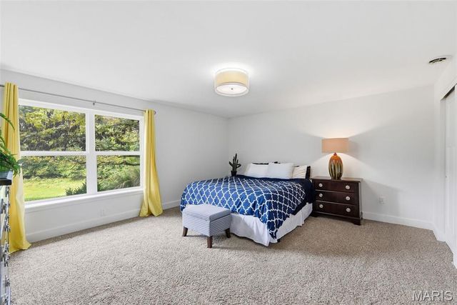 908 Green Arbor Drive, Fenton, MO 63026