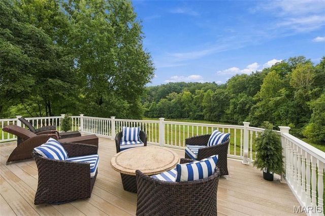 908 Green Arbor Drive, Fenton, MO 63026