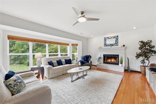 908 Green Arbor Drive, Fenton, MO 63026