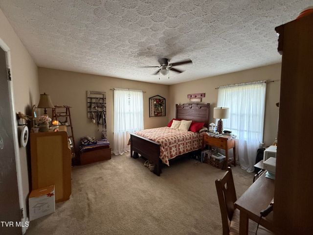 709 Oakdale Road, Kingsport, TN 37664