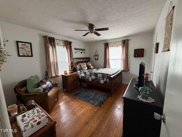 709 Oakdale Road, Kingsport, TN 37664