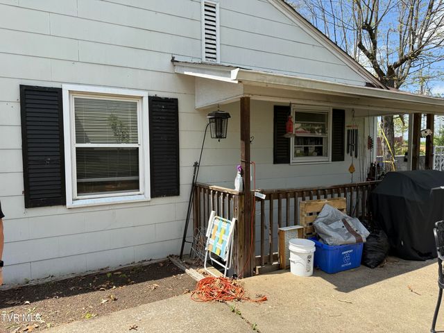 709 Oakdale Road, Kingsport, TN 37664