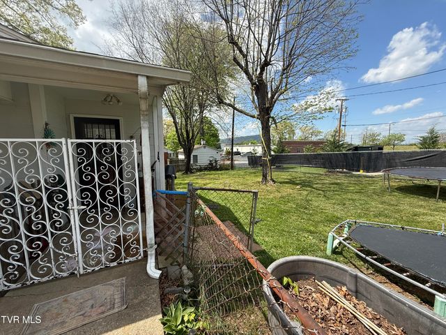 709 Oakdale Road, Kingsport, TN 37664