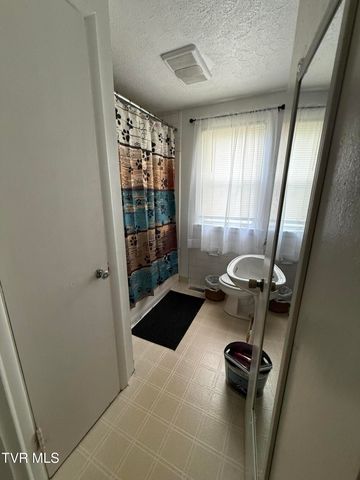 709 Oakdale Road, Kingsport, TN 37664