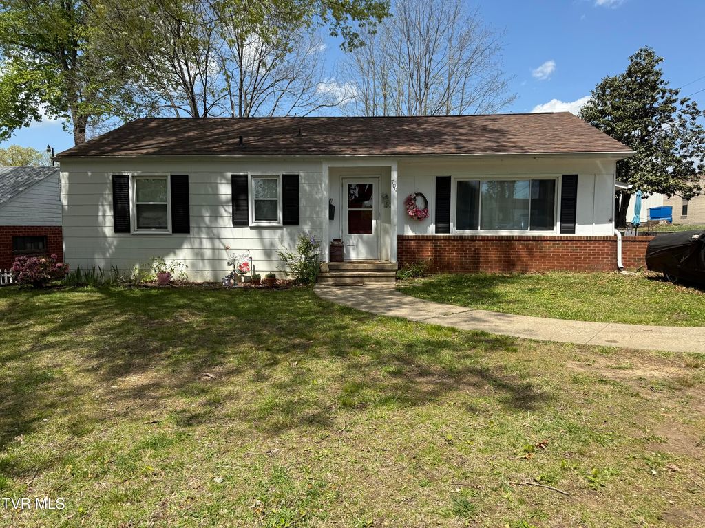 709 Oakdale Road, Kingsport, TN 37664