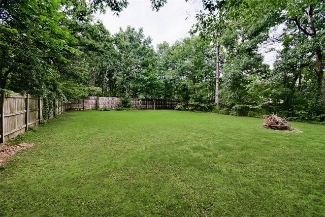 48 Huskins Circle, Bella Vista, AR 72715