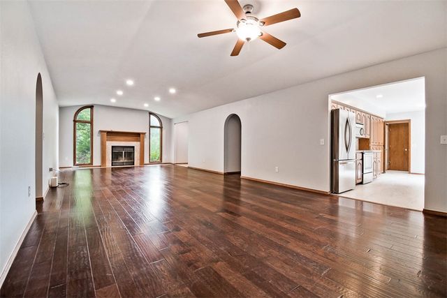 48 Huskins Circle, Bella Vista, AR 72715