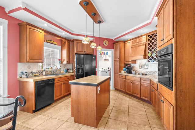 9734 Anchor Dr., Longs, SC 29568