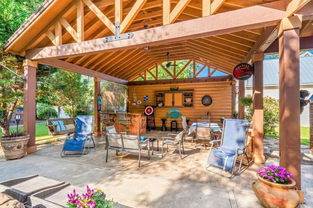 9734 Anchor Dr., Longs, SC 29568