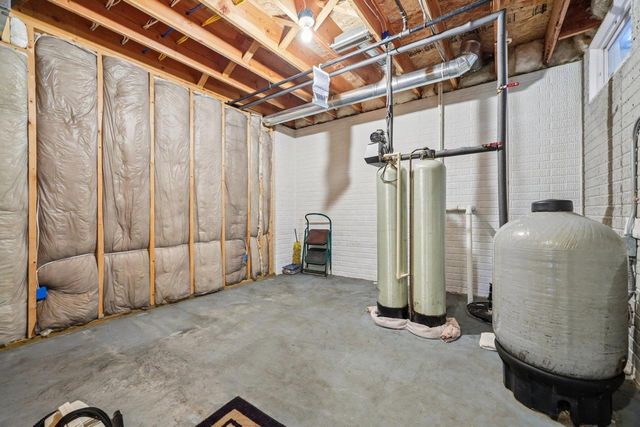 8216 Anna Avenue, Waterford, WI 53185